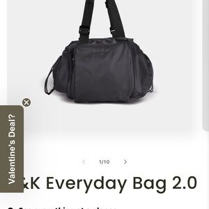 Chic Everyday Crossbody Bag - Black